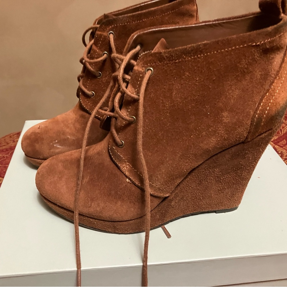 Jessica Simpson Tan Suede Wedge Boots